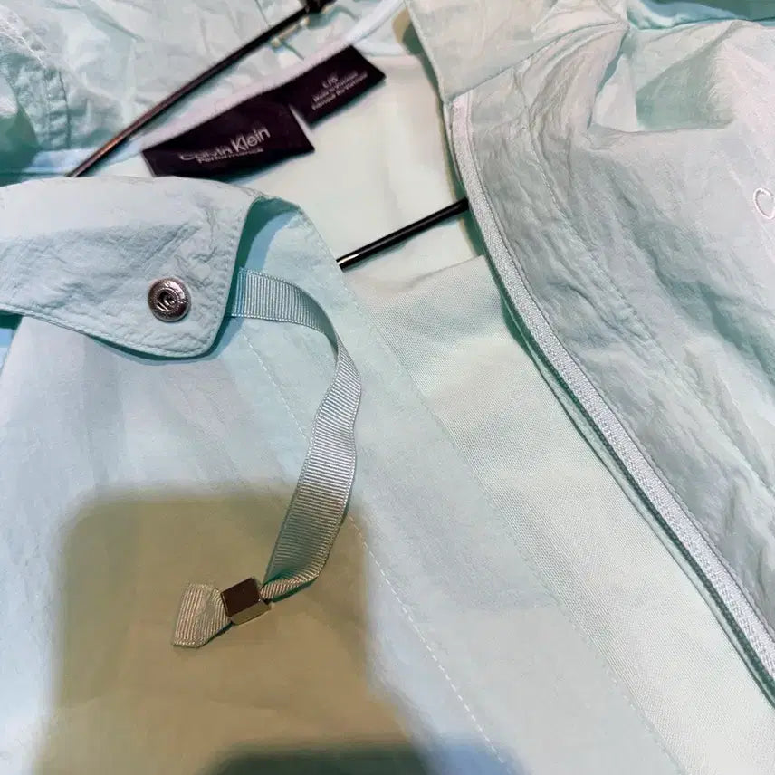 [BUNJANG] Calvin Klein Performance Windbreaker Jacket (Mint, Size L) / Calvin Klein Performance 바람막이 L