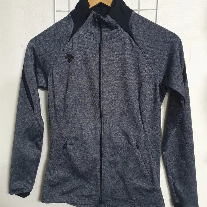 [BUNJANG] Descente Training Top XS / 데상트 트레이닝 상 XS