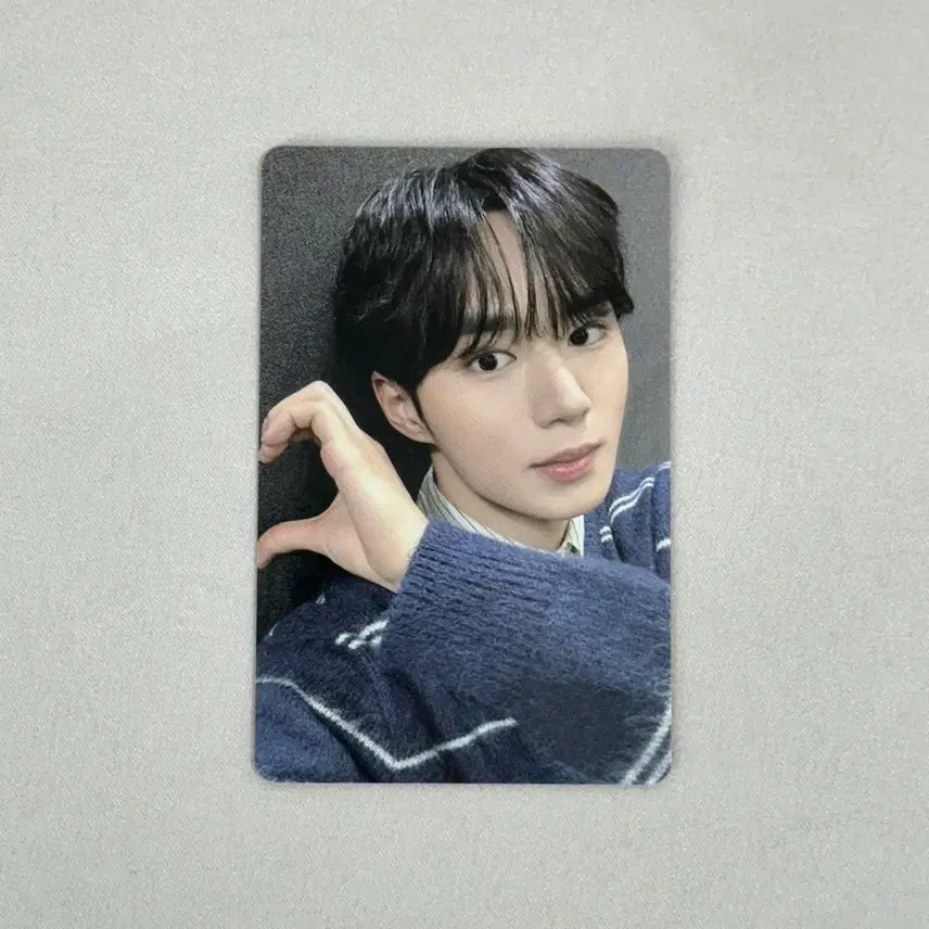 [BUNJANG] AlphaDriveOne Junseo Tteokjjeu Cake Photocard B Version / 알파드라이브원 알디원 준서 뚜레쥬르 케이크 포카 B버전