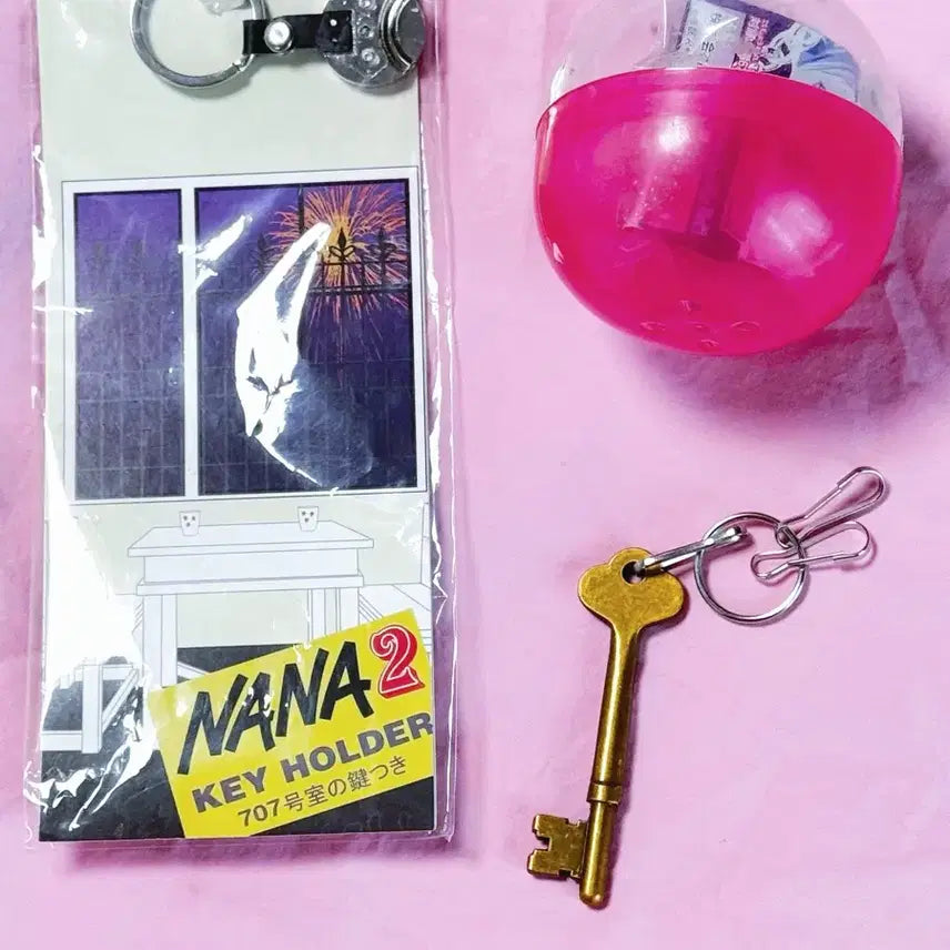[BUNJANG] Yazawa Ai Nana Room 707 Key &amp; Tranes CD Strap Keychain Set / [2set] 야자와아이 나나 707호 열쇠 트라네스 cd 스트랩 키링