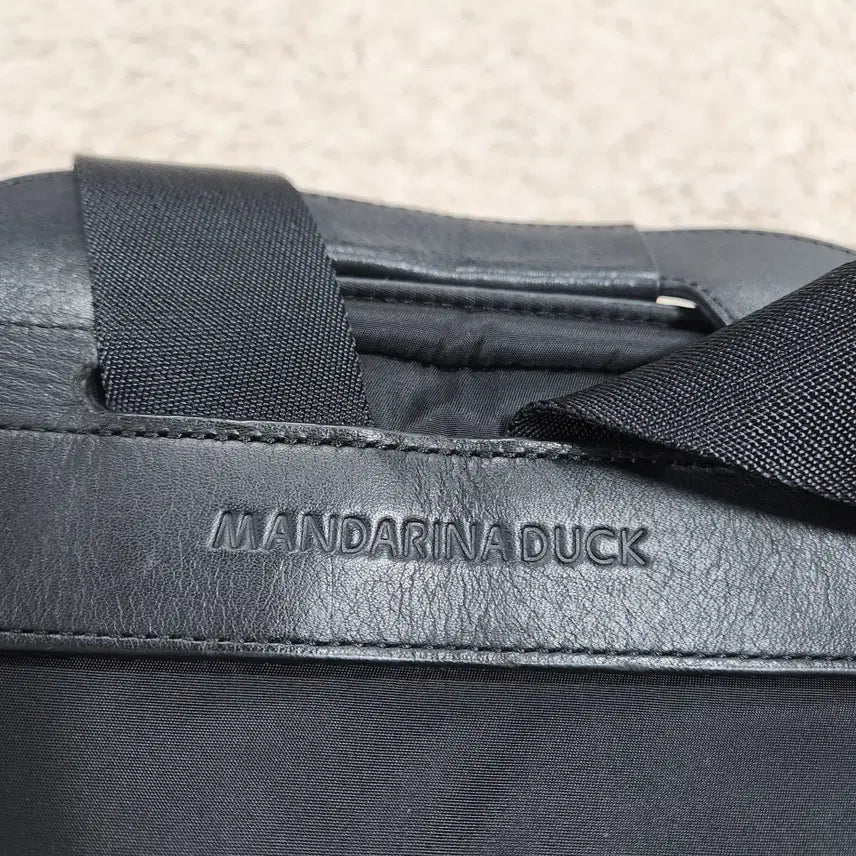 [BUNJANG] Mandarin Duck Leather Backpack Unisex / (빈티지박스) 만다리나덕 정품 가죽 백팩 남녀공용