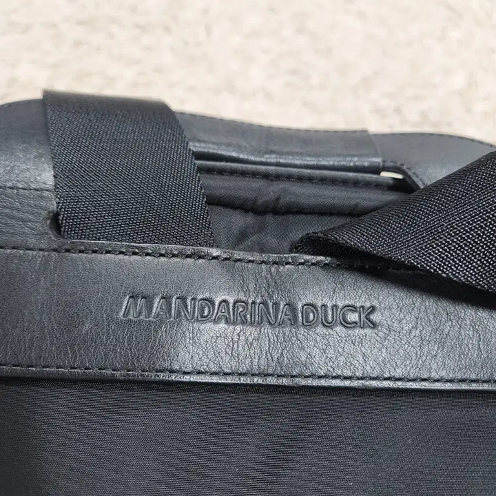 [BUNJANG] Mandarin Duck Leather Backpack Unisex / (빈티지박스) 만다리나덕 정품 가죽 백팩 남녀공용