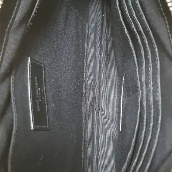 [BUNJANG] Yves Saint Laurent New Medium Silver Clutch Bag / 입생로랑 뉴미듐 은장 클러치/클러치백 정품S급(영수증O)