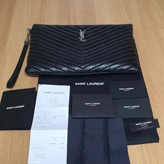 [BUNJANG] Yves Saint Laurent New Medium Silver Clutch Bag / 입생로랑 뉴미듐 은장 클러치/클러치백 정품S급(영수증O)