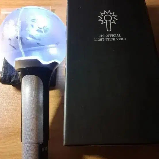 [BUNJANG] BTS (Bangtan Sonyeondan) Army Bomb, Ring, Keyring, and Slogan Bundle Set / 방탄소년단 응원봉 일괄 아미밤1-응원봉 반지 키링 슬로건