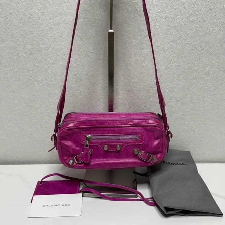 [BUNJANG] Balenciaga Giant Two Zipper Shoulder Bag / 발렌시아가 자이언트 투 지퍼 숄더백