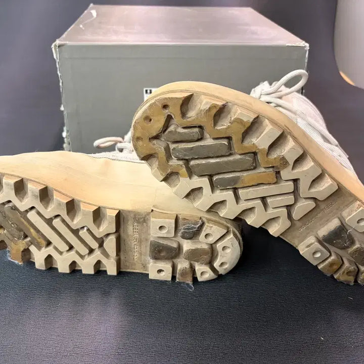 [BUNJANG] Adidas Yeezy 950 Coyote Boots / 이지 950 피요테