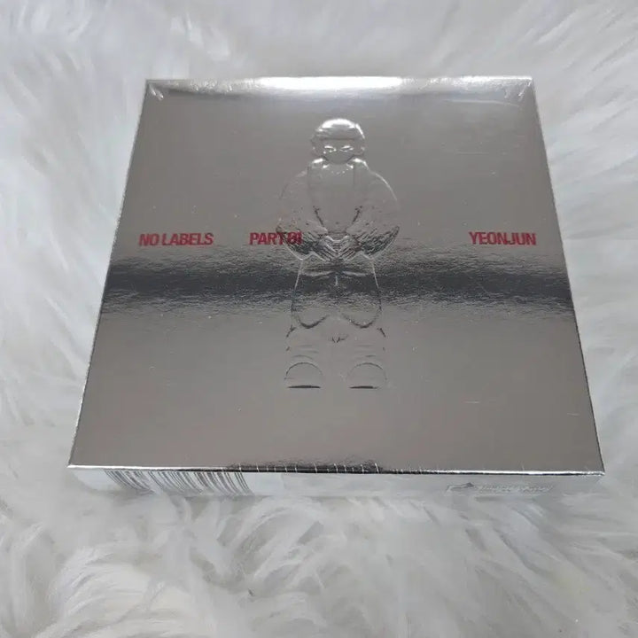 [BUNJANG] TXT Yeonjun No Labels Figure Version Sealed / txt 연준 no labels 피규어버전 미개봉 새상품