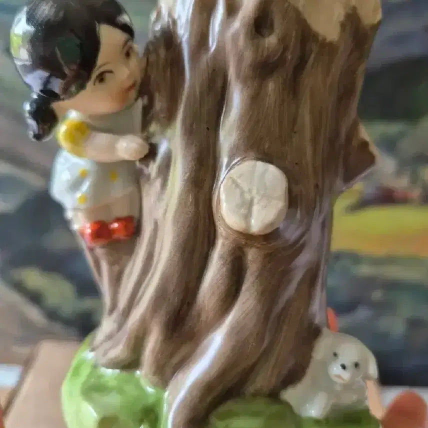 [BUNJANG] Yo Eop Development Figurine: Girl and Dog / 요업개발 피겨린   숨바꼭질하는 소녀와 강아지