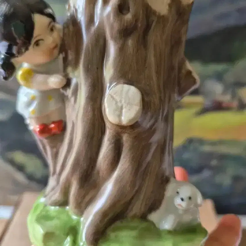 [BUNJANG] Yo Eop Development Figurine: Girl and Dog / 요업개발 피겨린   숨바꼭질하는 소녀와 강아지