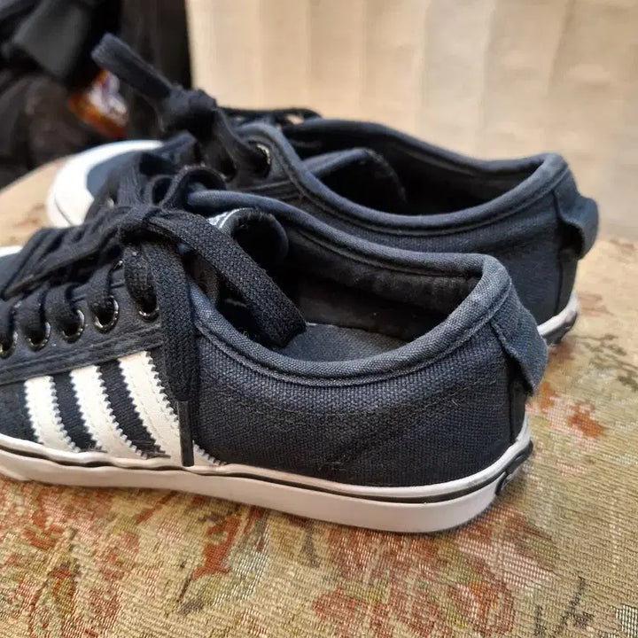 [BUNJANG] Adidas Black Sneakers / 아디다스 블랙 스니커즈 운동화