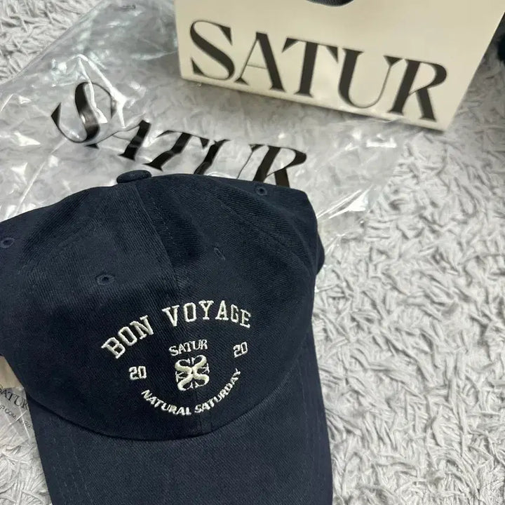 [BUNJANG] Saeteo Bon Voyage Ball Cap Navy / 새터 Bon Voyage 볼캡 네이비