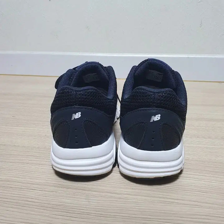 [SOLD OUT] 뉴발란스 460v2 운동화 280