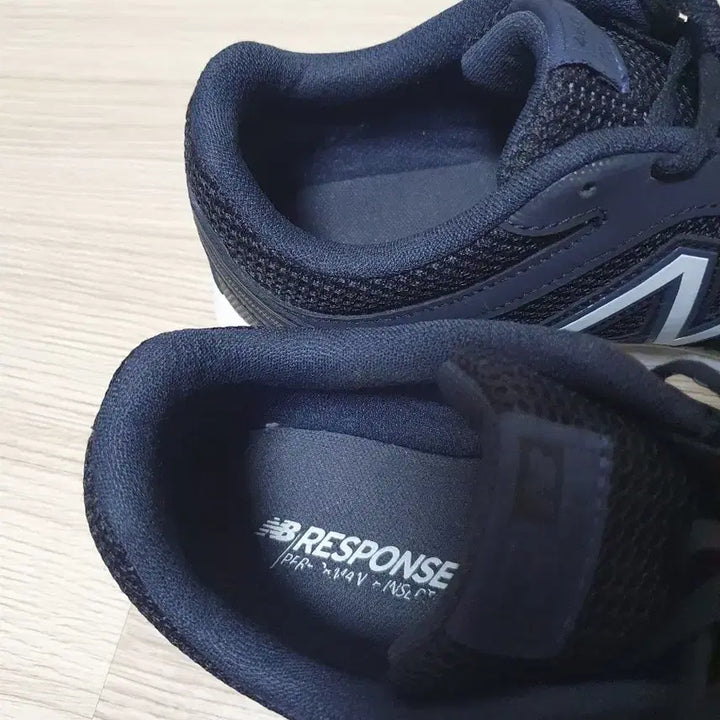 [SOLD OUT] 뉴발란스 460v2 운동화 280
