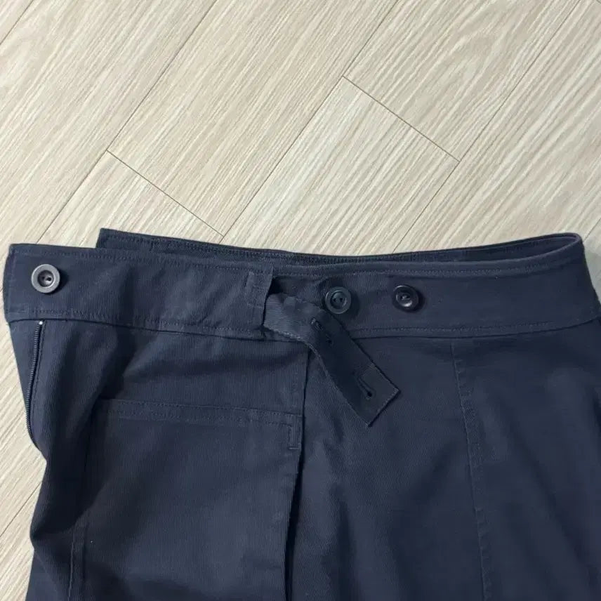 [BUNJANG] COS Navy Midi Skirt / COS 네이비 스커트
