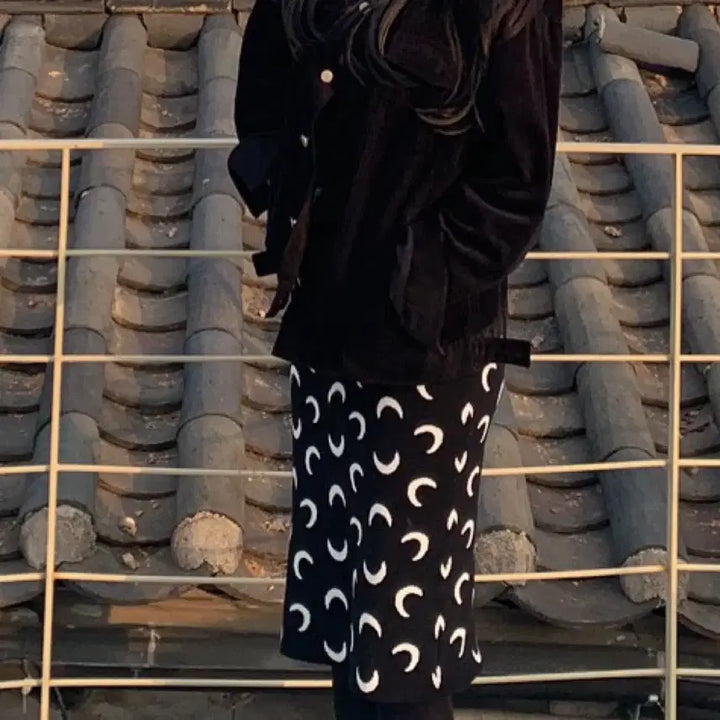 [BUNJANG] Unbranded Moon Pattern Knit Skirt / 무배/ 달모양 니트 스커트 블랙