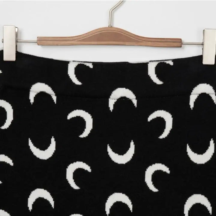 [BUNJANG] Unbranded Moon Pattern Knit Skirt / 무배/ 달모양 니트 스커트 블랙