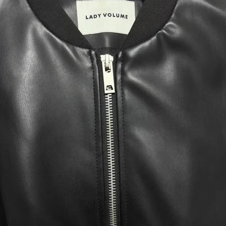 [SOLD OUT] 레이디볼륨 레더 후드점퍼