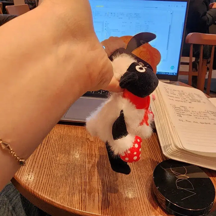 [BUNJANG] Shaun the Sheep Doll Keychain / (정품 새상품) 숀더쉽 인형 키링 빨간목도리 벙어리장갑