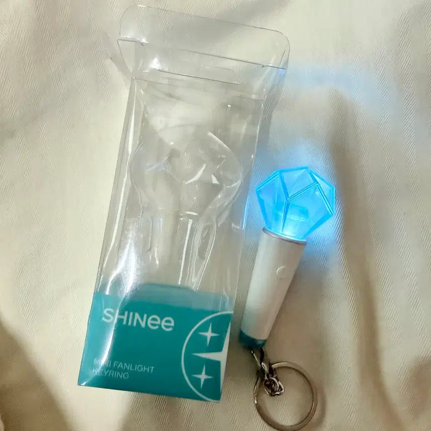 [BUNJANG] SHINee Shating Star Official Cheerlight Keyring (Old Version) / 샤이니 샤팅스타 응원봉 키링 정식이 구버전