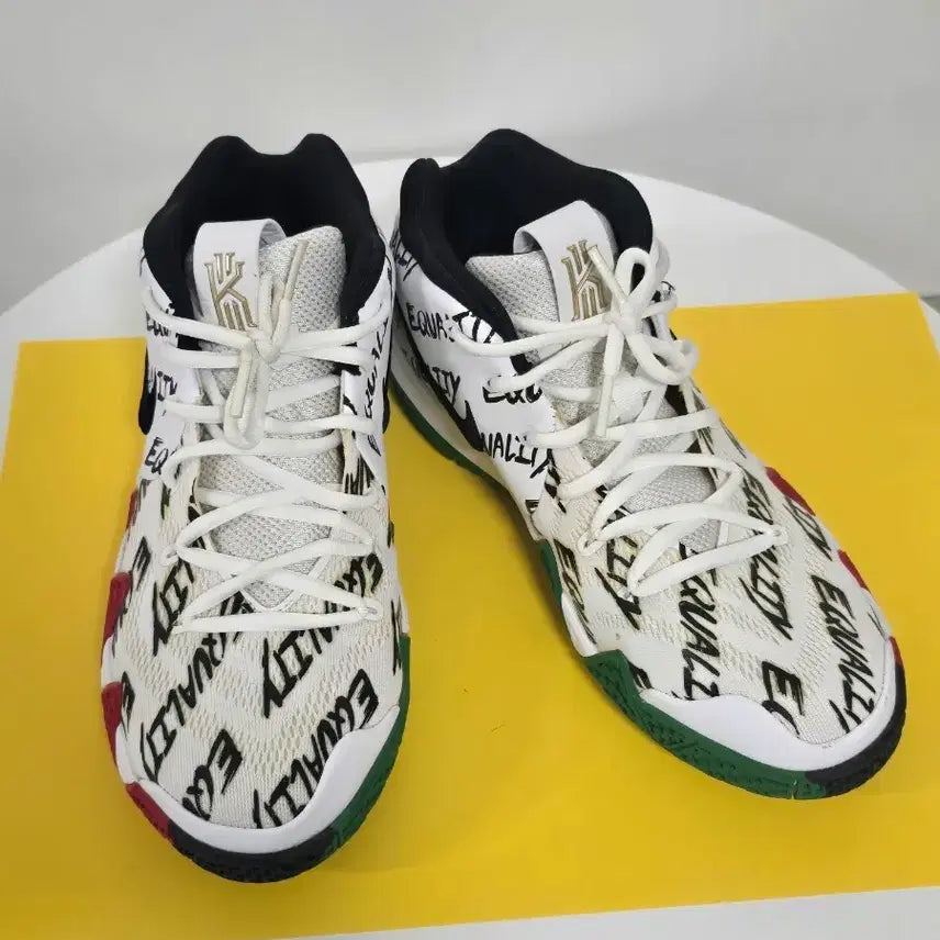 [BUNJANG] Nike Kyrie 4 Equality Basketball Shoes / [250] 나이키 카이리4 이퀄리티 Kyrie4 equality
