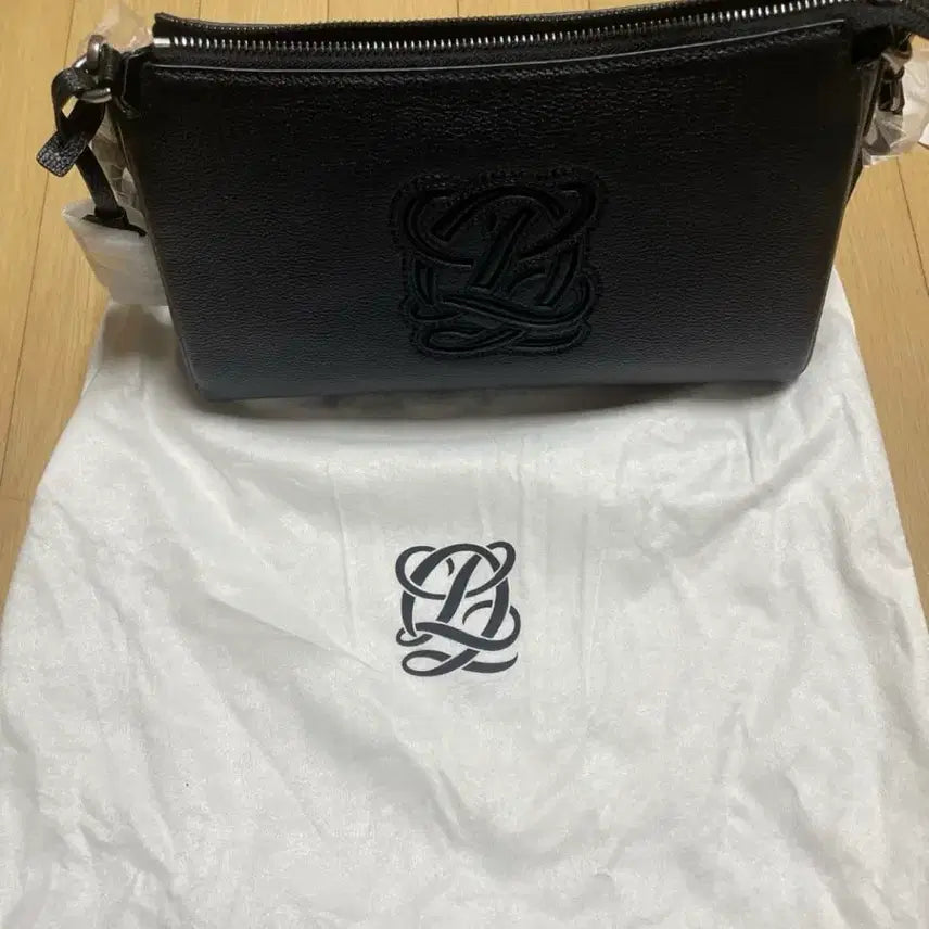 [BUNJANG] Louis Quatorze Black Leather Shoulder Bag / <새상품> 루이까또즈 블랙가죽숄더백