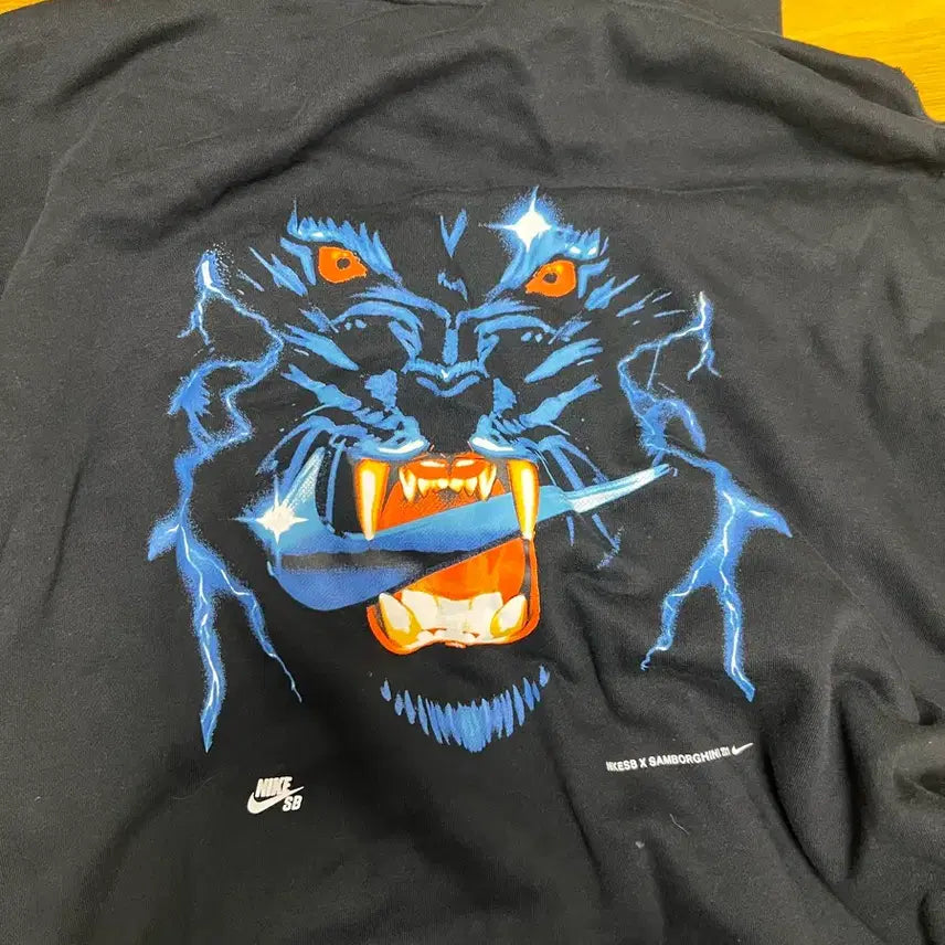 [BUNJANG] Nike SB Lamborghini Tiger Hoodie / 나이키 sb x 삼보르기니 타이거 후드티