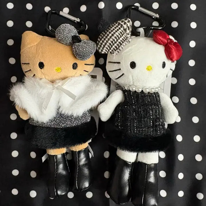 [BUNJANG] Kitty Tweed Look Keychain Doll / (새상품)롱다리 헬로키티 인형 트위드룩 부츠