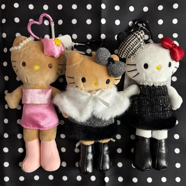 [BUNJANG] Kitty Tweed Look Keychain Doll / (새상품)롱다리 헬로키티 인형 트위드룩 부츠