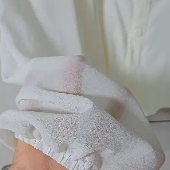 [BUNJANG] White See-Through Puff Blouse / 화이트 시스루 퍼프 블라우스