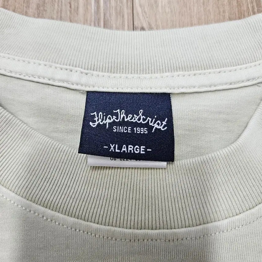 [BUNJANG] Flip the Script Tiger Embroidered T-Shirt / flip the script tiger 반팔