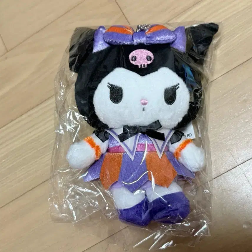 [BUNJANG] Kuromi Halloween Plush Keyring / 2021 쿠로미 할로윈 봉제인형 키링