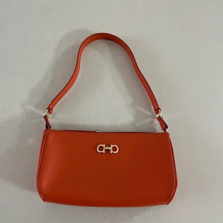 [BUNJANG] Ferragamo Orange Shoulder Bag / 페라가모 오렌지 숄더백