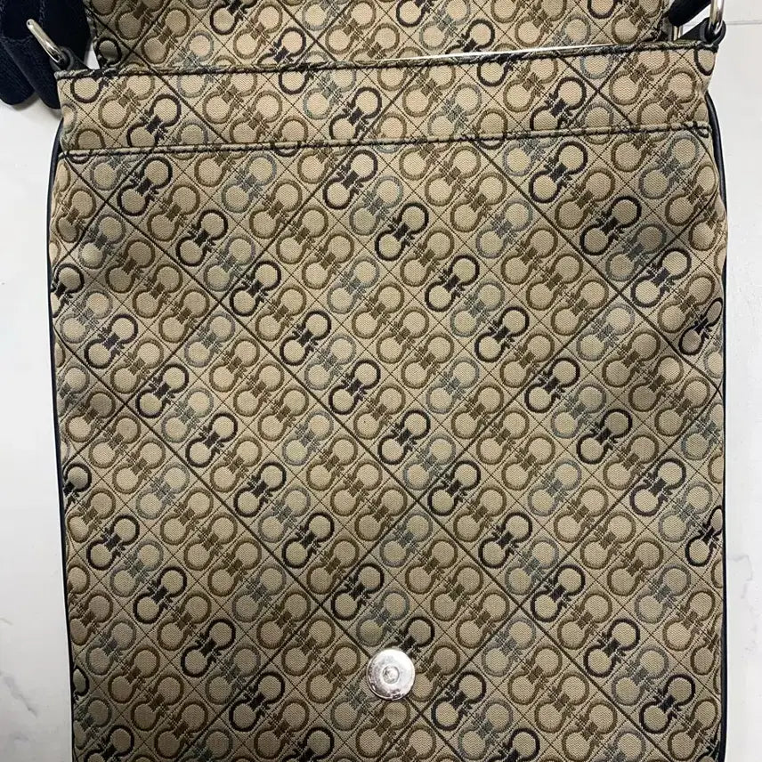 [BUNJANG] Salvatore Ferragamo Beige Riga Fabric Shoulder Crossbody Bag / 페라가모 Beige Riga Fabric 숄더백 크로스백