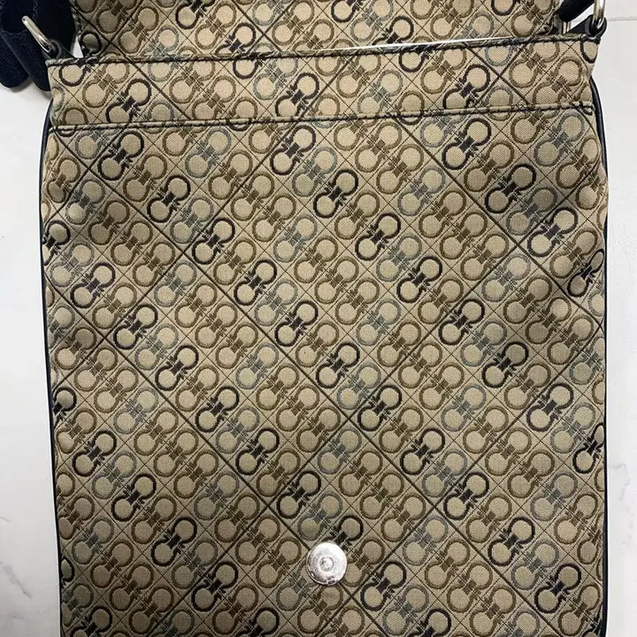 [BUNJANG] Salvatore Ferragamo Beige Riga Fabric Shoulder Crossbody Bag / 페라가모 Beige Riga Fabric 숄더백 크로스백