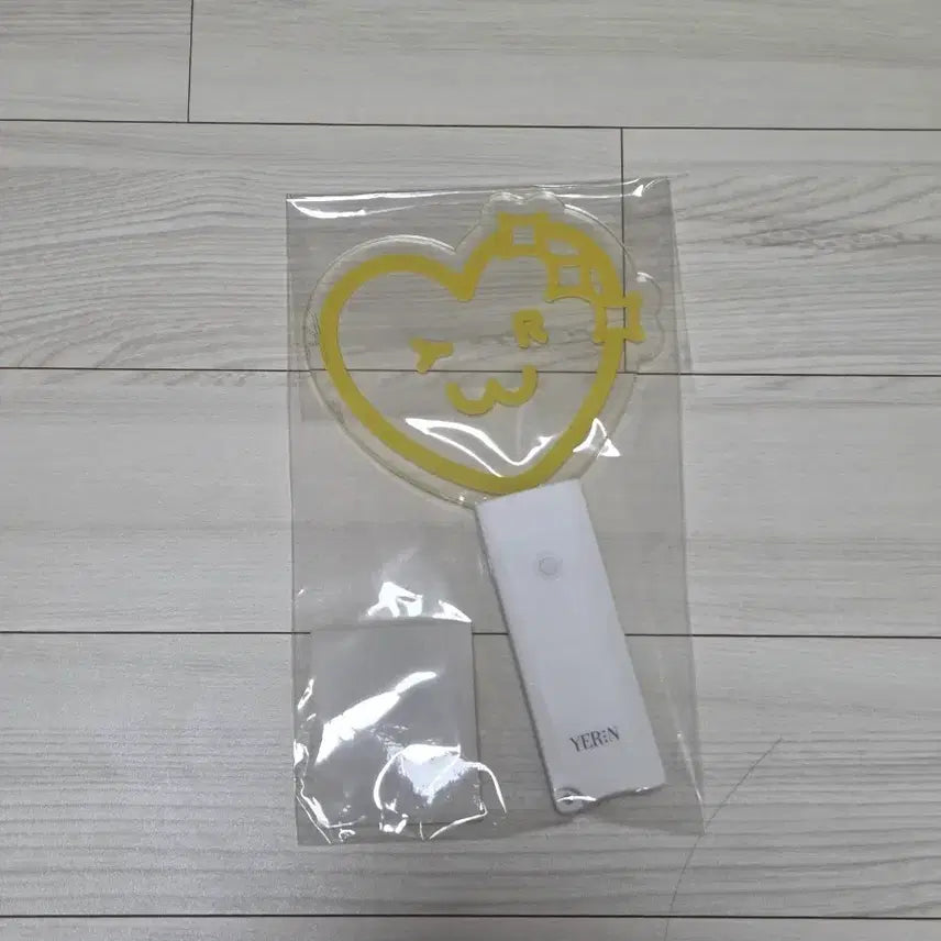 [SOLD OUT] 예린 응원봉 양도 여자친구 아크릴 light stick