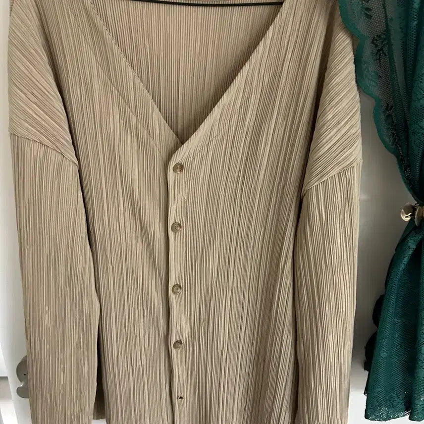 [BUNJANG] ENCANTO Pleated Cardigan Beige (77-88) / ENCANTO 플리츠 가디건 베이지 77-88