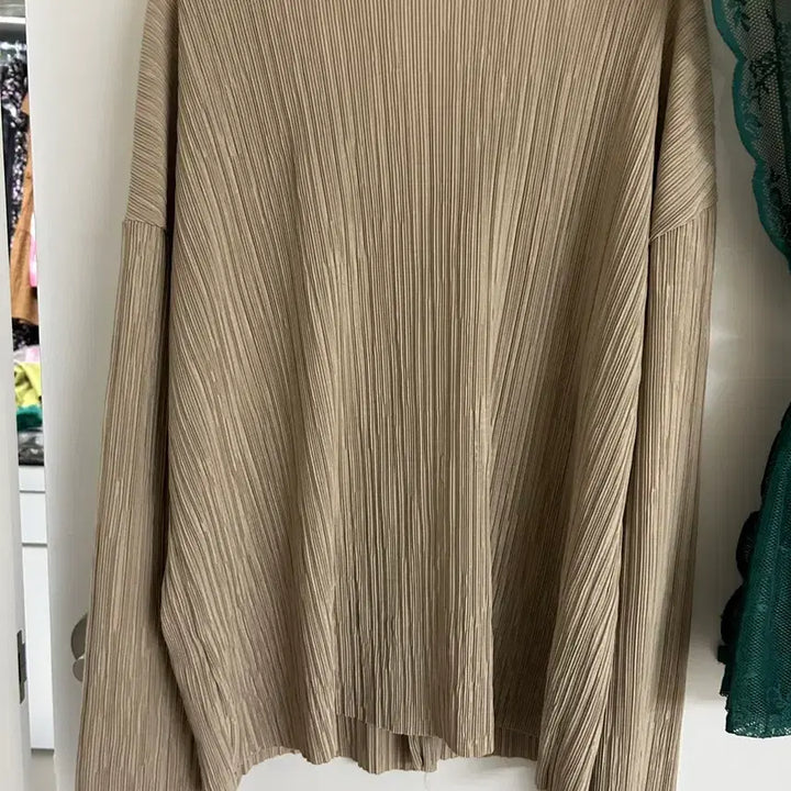 [BUNJANG] ENCANTO Pleated Cardigan Beige (77-88) / ENCANTO 플리츠 가디건 베이지 77-88