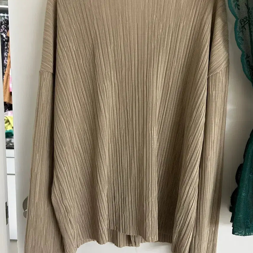 [BUNJANG] ENCANTO Pleated Cardigan Beige (77-88) / ENCANTO 플리츠 가디건 베이지 77-88