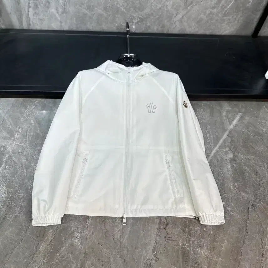 [BUNJANG] Moncler Hooded Windbreaker Jacket Nylon / 몽클레어 후드집업 바람막이 남성 경량 후드티 나일론