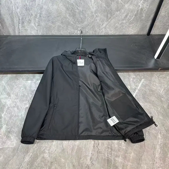 [BUNJANG] Moncler Hooded Windbreaker Jacket Nylon / 몽클레어 후드집업 바람막이 남성 경량 후드티 나일론