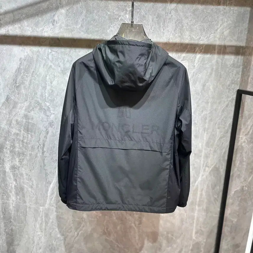 [BUNJANG] Moncler Hooded Windbreaker Jacket Nylon / 몽클레어 후드집업 바람막이 남성 경량 후드티 나일론