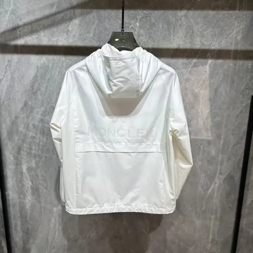 [BUNJANG] Moncler Hooded Windbreaker Jacket Nylon / 몽클레어 후드집업 바람막이 남성 경량 후드티 나일론