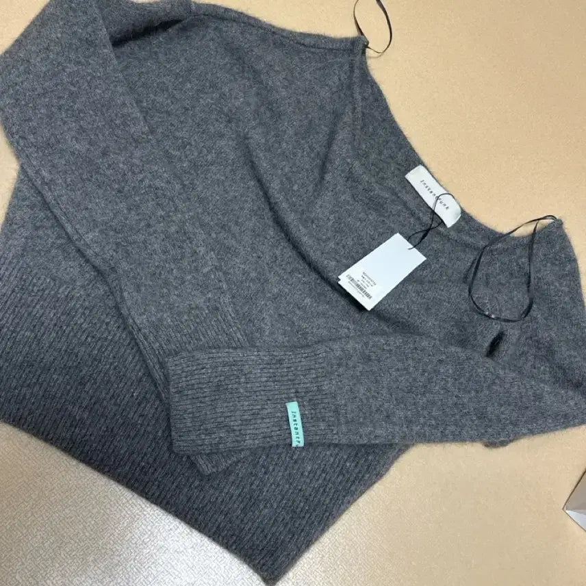 [BUNJANG] InstantFunk Gray Open Shoulder Knit Sweater / 인스턴트펑크 회색 니트 오픈숄더 그레이