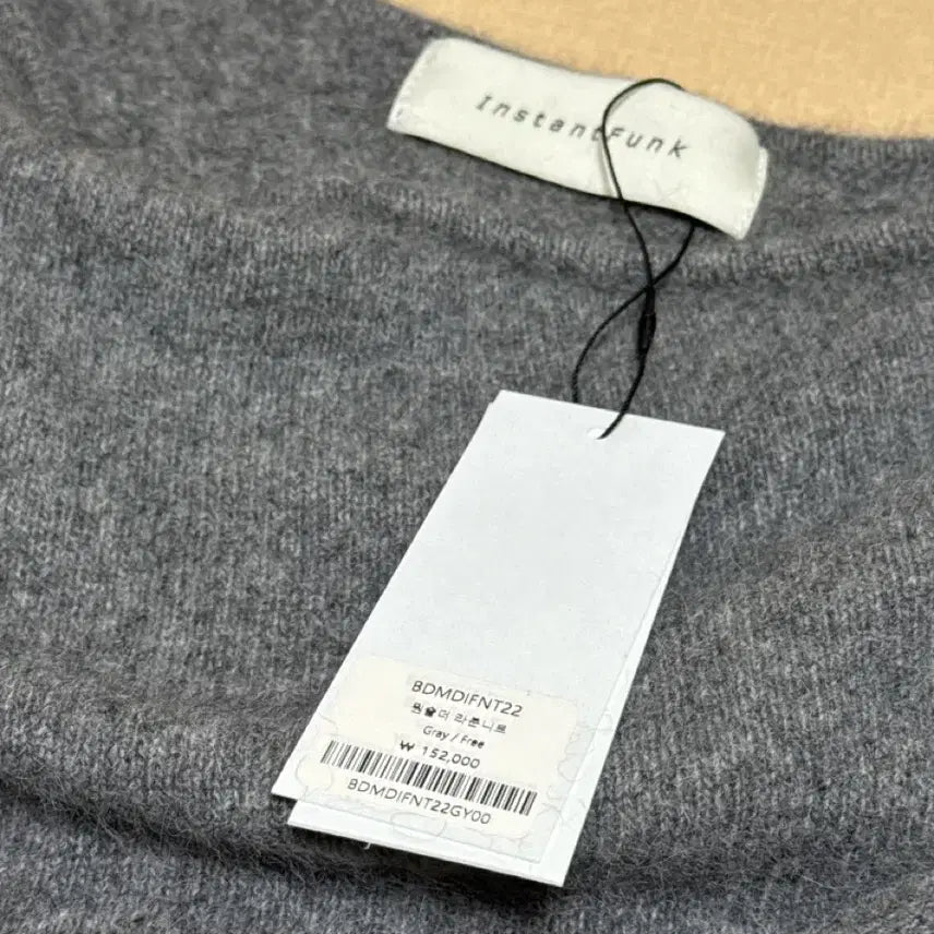 [BUNJANG] InstantFunk Gray Open Shoulder Knit Sweater / 인스턴트펑크 회색 니트 오픈숄더 그레이