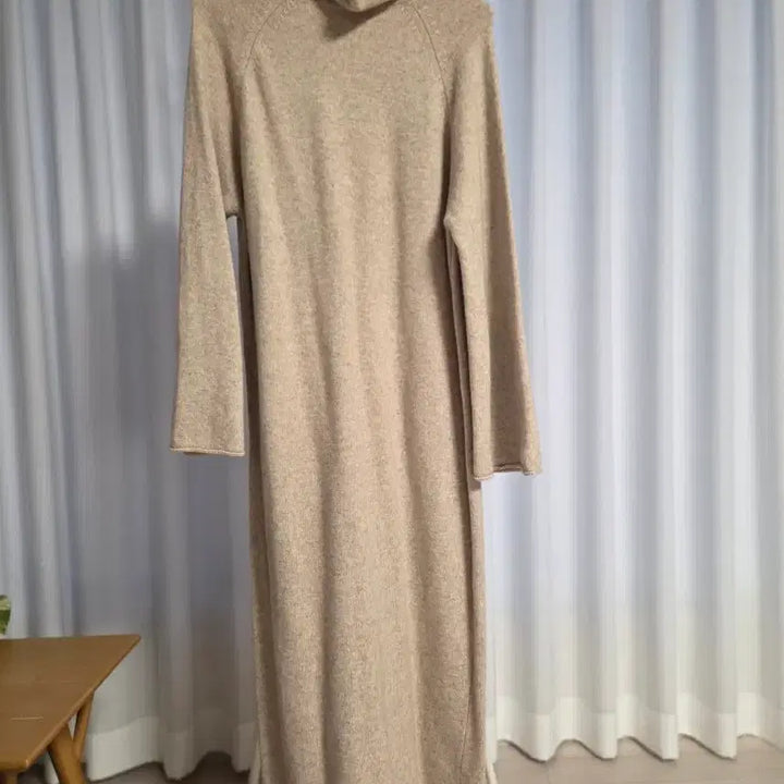 [BUNJANG] Turtleneck Knit Long Dress Beige / 터틀넥 니트 롱 원피스 베이지