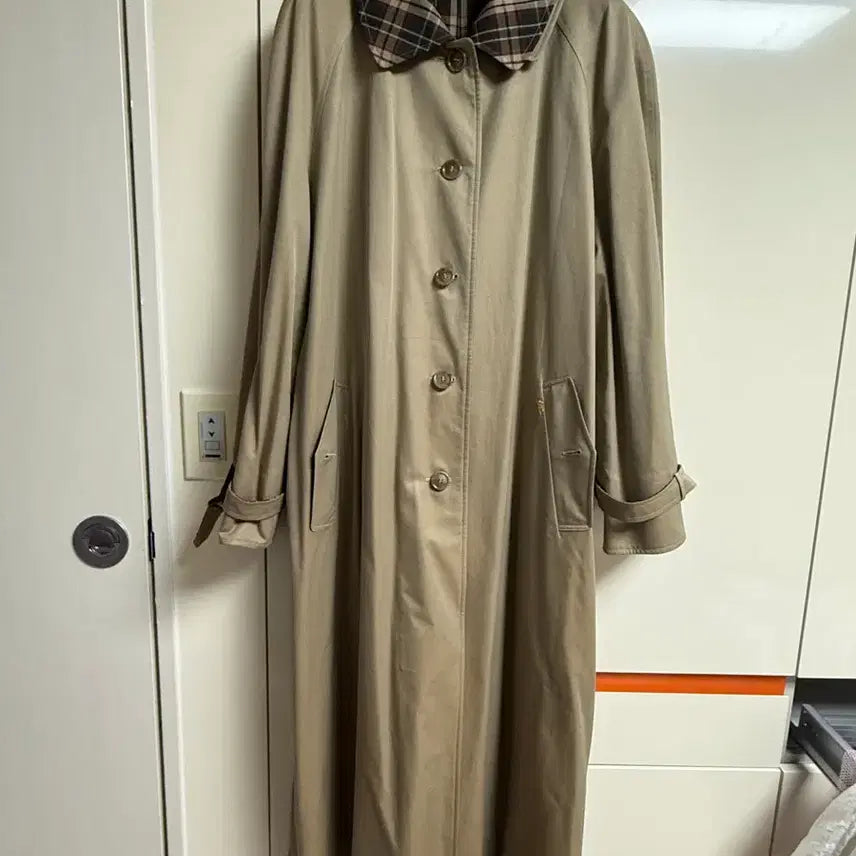 [BUNJANG] Daks Trench Coat (Fits 66-77) / 닥스 트렌치 코트 66-77까지 가능