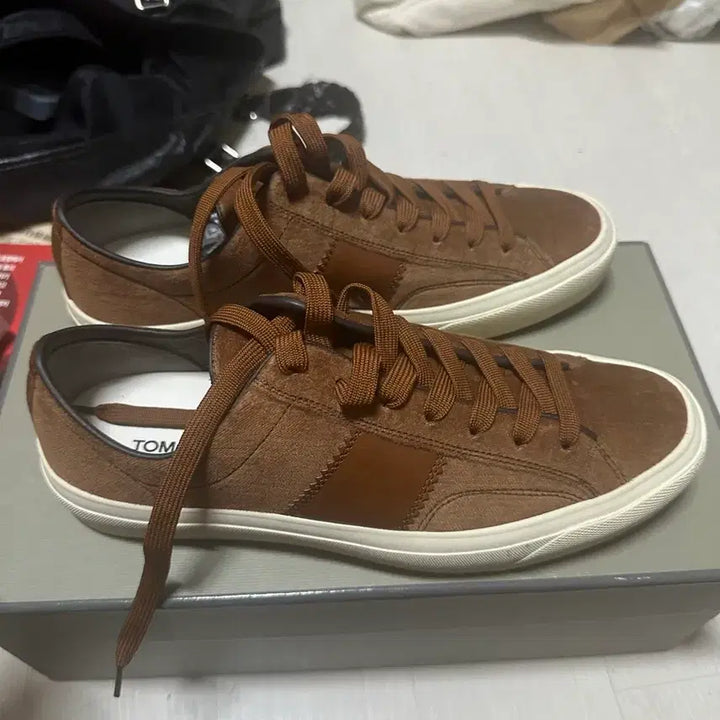 [BUNJANG] Tom Ford Cambridge Lace-Up Sneakers Cognac Brown Suede / [8] 톰포드 캠브리지 레이스업 스니커즈 꼬냑 브라운
