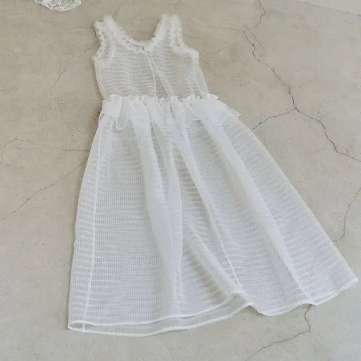 [BUNJANG] Fleuretta 78 Low-Rise Tulle Dress White Check / [택O미시착새상품] 플레따 78 로우라이즈 튤 드레스 화이트 체크