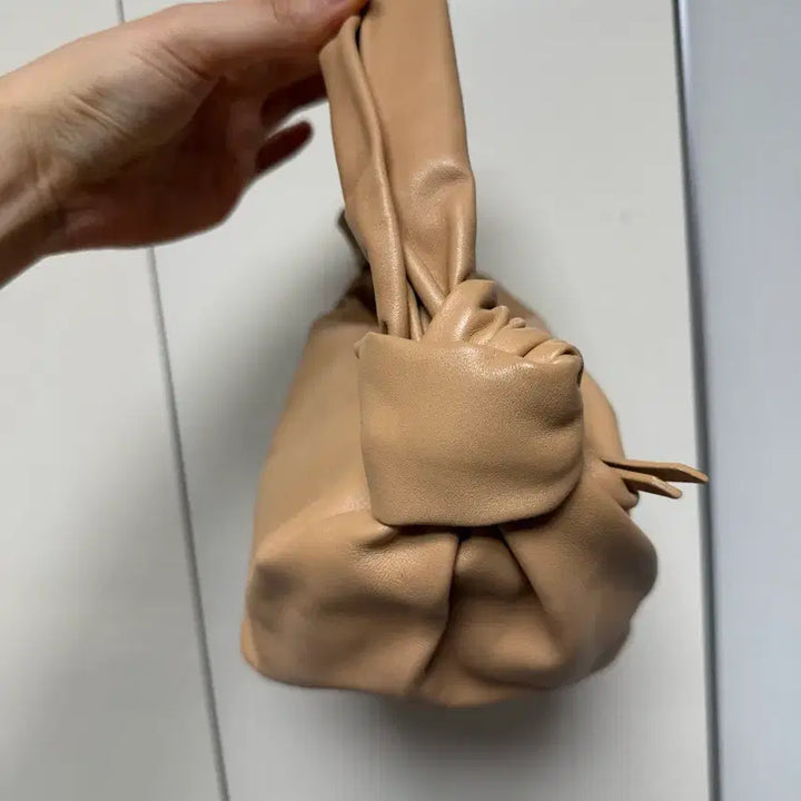 [BUNJANG] Bottega Veneta Double Knot Almond Bag / 보테가베네타 더블놋 아몬드
